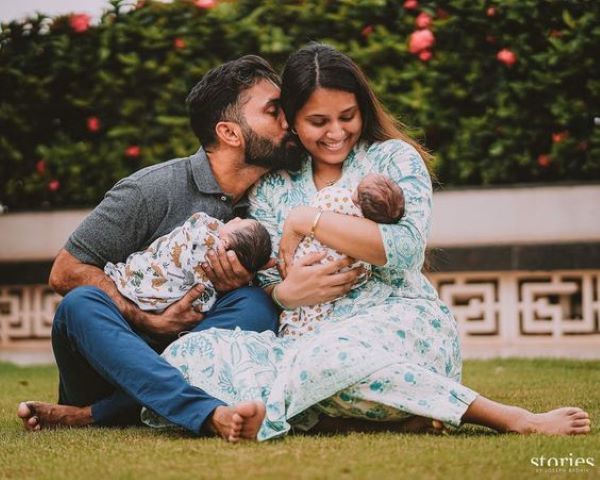 Dinesh Karthik and his family